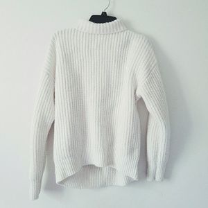 Turtle Neck Knit Sweater